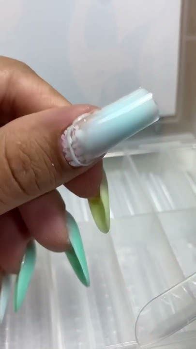 Наращивание на верхние формы. Форму Foxy гель для наращивания маникюр ...