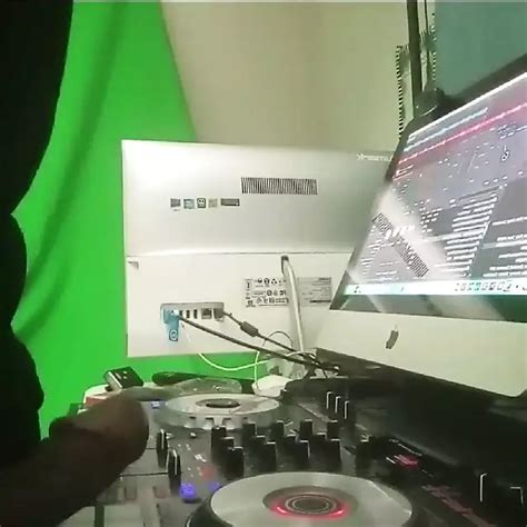 Djing Gay Man Porn Feat Kaptainhook Xhamster