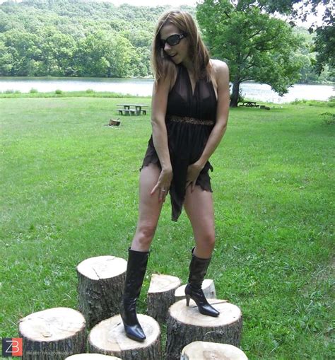 Hotlegs Mature Legshow ZB Porn