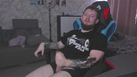 今天又暨了 2 Pornhub Gay