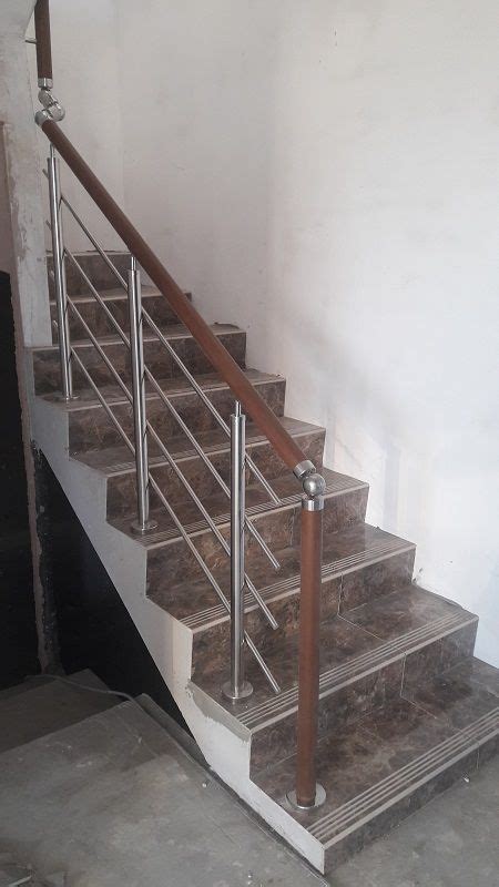 Перила в частный дом на лестницу