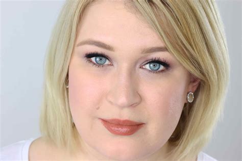 Loreal Lip Paint Lacquer 101 Gone With The Nude InnenAussen