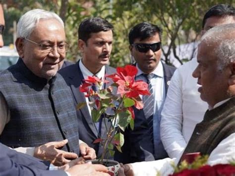 Bihar Floor Test लालू की लालटेन पर भारी पड़ा नितीश का पलटना नीतीश