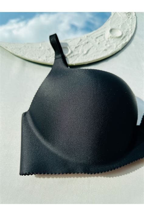 La Noche Lingerie Siyah Lazer Kesim Dikişsiz Push Up Sütyen Fiyatı Yorumları Trendyol
