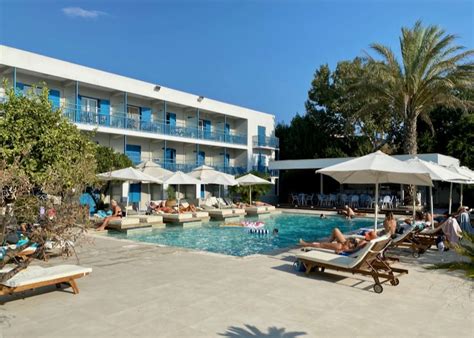 Where to Stay in Aegina - 12 Best Hotels