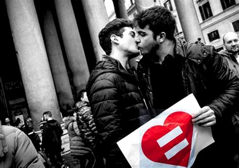 Same Sex Unions A Step Closer In Italy Gay Nation