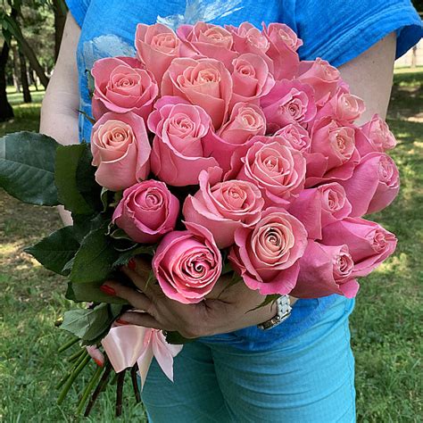 Эквадорские розы купить с доставкой по Москве и области