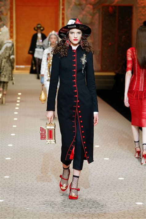 Пин от пользователя Грушенька на доске D&G | Женская осенняя мода ...