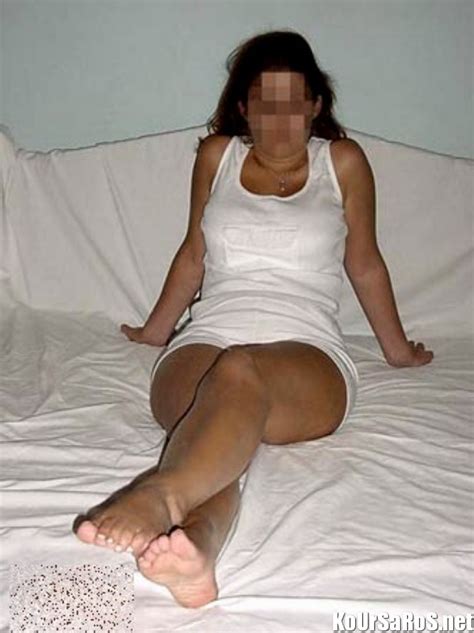 Ελληνίδα 40άρα Milf Με Καυτά Μαστάρια Σε Φώτος Από Διακοπές