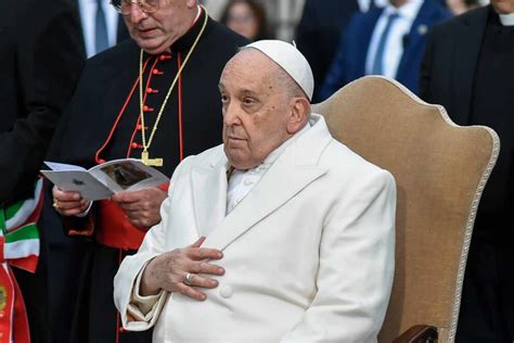 Il Papa Benedice Le Coppie Gay E Quindi Doveva Maledirle