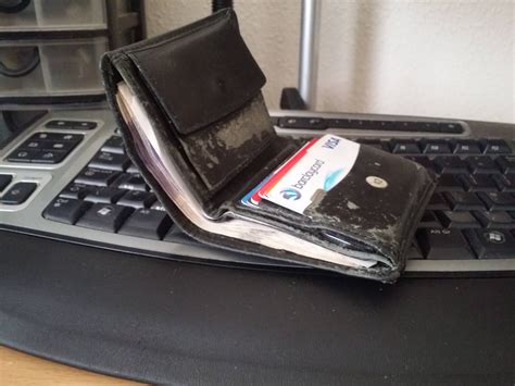 Too much cash, my wallet wont stay closed : firstworldproblems