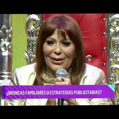 En bikini sin maquillaje y junto a Silvia Pinal la foto de Alejandra Guzmán en sus vacaciones