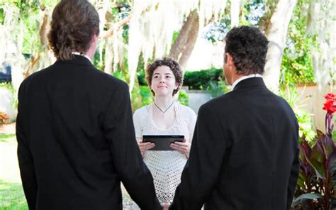 Os Evangélicos e a Revolução Moral Gay Pastor Adventista