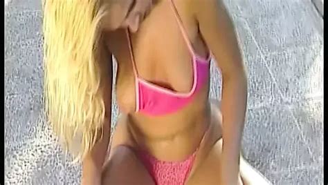 Alte Gepiercte Milf Mit Brille Und Korsett Fickt Mit Higheels Ihren