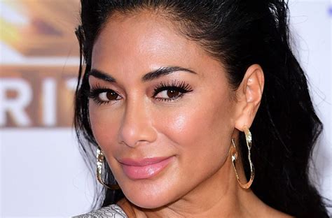 Blonde Again Nicole Scherzinger Updated Her Hair Color And Dazzled Fans With A Bright Outfit