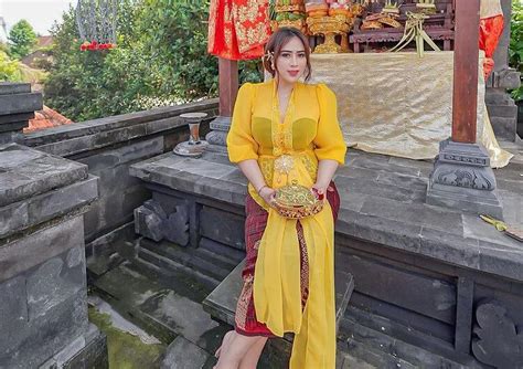 Profil Maharani Kemala Dewi Crazy Rich Dan Bidadari Bali Genpi Co Bali