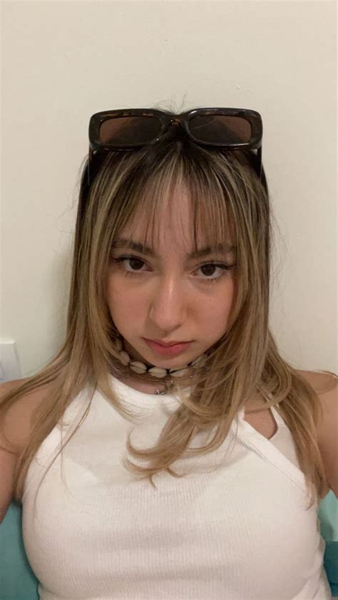 Blonde Gurl Peinados Cortes De Cabello Corto Cortes De Cabello Medio Rizado