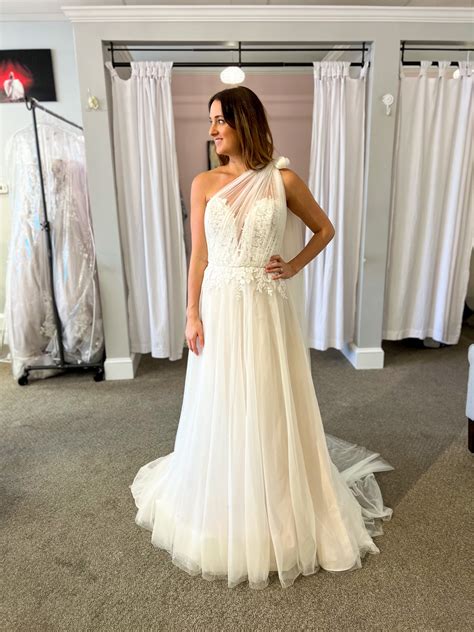 Bridal Gowns - Serendipity Bridal Collections