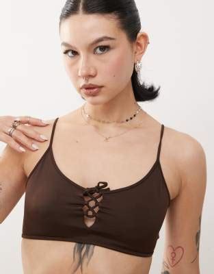 Monki Mix And Match Top Bikini Marrone Scuro Cioccolato Con Scollo Rotondo E Allacciatura