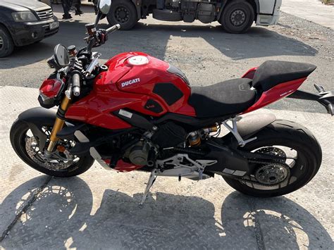 Купить б у Ducati Streetfighter V инжектор передач во Владивостоке красный naked bike
