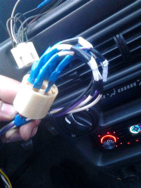 Кнопка аварийки — Lada 2115, 1,5 л, 2007 года | электроника | DRIVE2