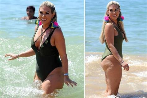 Sexy New Frankie Essex Bikini Pics