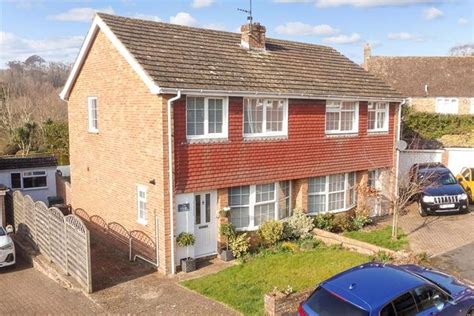 Highview Avenue North Patcham Brighton East Sussex Bn1 3 Bedroom