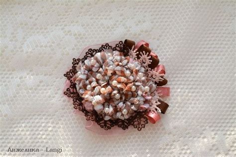 Броши в стиле комоно | Stud earrings, Brooch, Black peppercorn