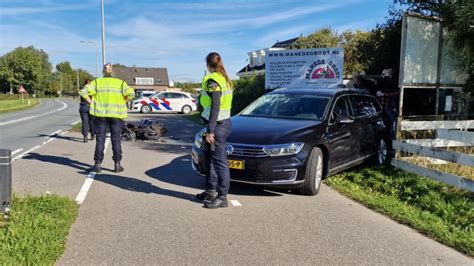 Scooterrijder Gewond Na Botsing Met Auto Op Fietspad Langs Hoeverweg