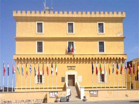 Ventotene Sfida Alle Elezioni Comunali Tra Popolo Della Famiglia E Partito Gay Corriere It