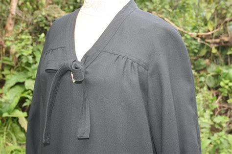 Vintage 70s Black Crepe Pussy Bow Dress Size 16 18 Gem