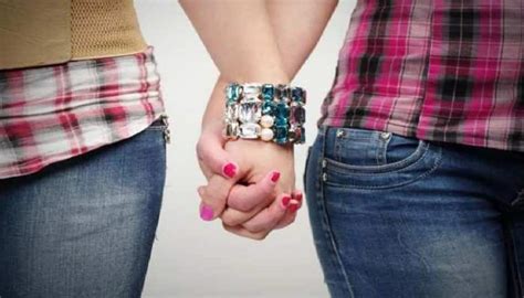 Woman Cheats On Lesbian Partner In Karnataka S Davanagre Lesbian Story Takes A DANGEROUS Turn