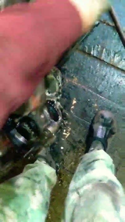 двигатель д21 крышка блока передняя (грм) - YouTube