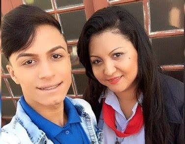 Mãe muda a versão sobre assassinato do filho gay Saiba porque ela não o suportava veja o vídeo