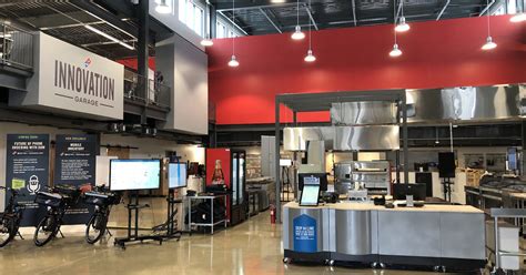 Domino’s works to keep its technology edge