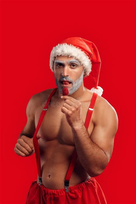 Natal Livre O Jovem Papai Noel Desnuda O Corpo Muscular Superior Que