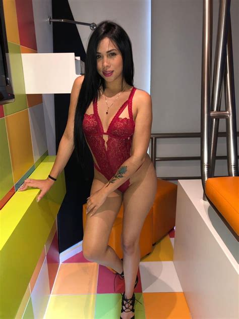 Red Lingerie Foto Porn