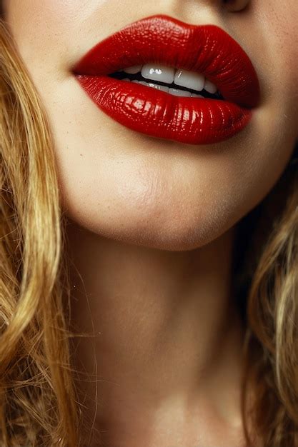 Premium Photo Close Up Photo Of Blonde Womans Face With Red Lips And