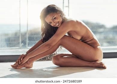 408 143 Naked girls Görseli Stok Fotoğraf 3D Nesne ve Vektör