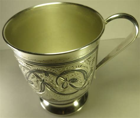 Серебрянный стакан