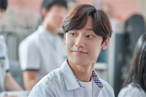 Lee Do Hyun Responds To Praise Over His Performance In 18 Again” And