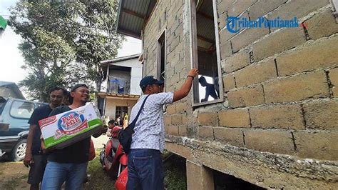 Warga Sintang Bergerak Bantu Sembako Dan Pakaian Layak Untuk Korban