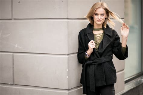 Девушка в пальто | Бесплатно Фото