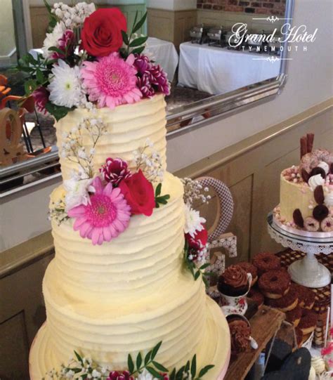 Naked Buttercream A Truly Scrumptious Cake