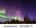 Green Northern Lights across the sky image - Free stock photo - Public ...