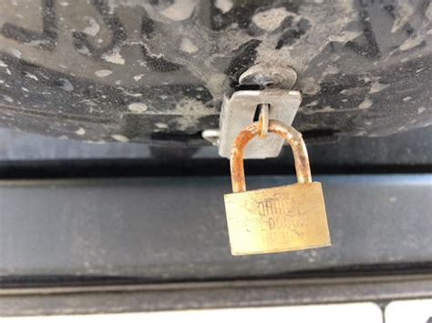 Замок для запаски. Немного о минусах которые я обнаружил для себя ...