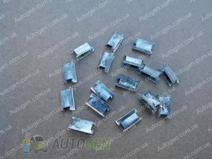 Клипсы для крепления обшивки потолка ВАЗ 2101, 2102, 2103, 2104, 2105 ...