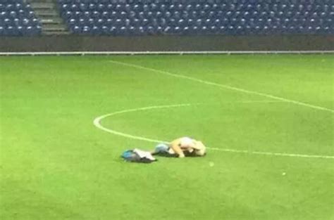Sex On The Pitch Randy Charlton Supporters Aren T The Only Couple To Get Frisky On A Football