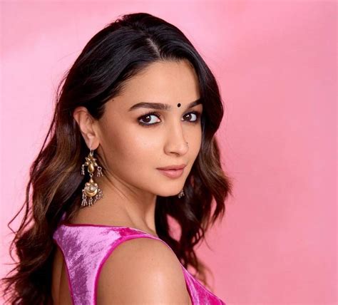 Alia Bhatt The Style And Iconic Beauty Muse With Glossy Nude Lip Education Nigeria