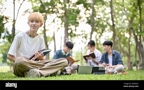 Gay Teen Fotos Und Bildmaterial In Hoher Aufl Sung Seite Alamy